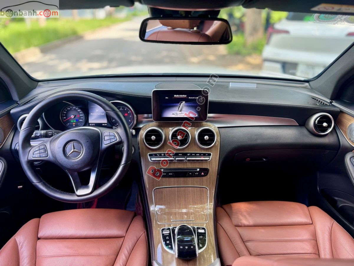 Bán ô tô Mercedes Benz GLC 250 4Matic - 2018 - xe cũ