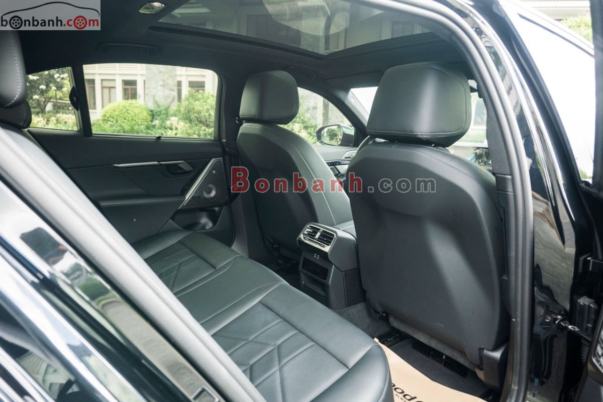 Bán ô tô BMW 5 Series 530i M Sport - 2025 - xe cũ