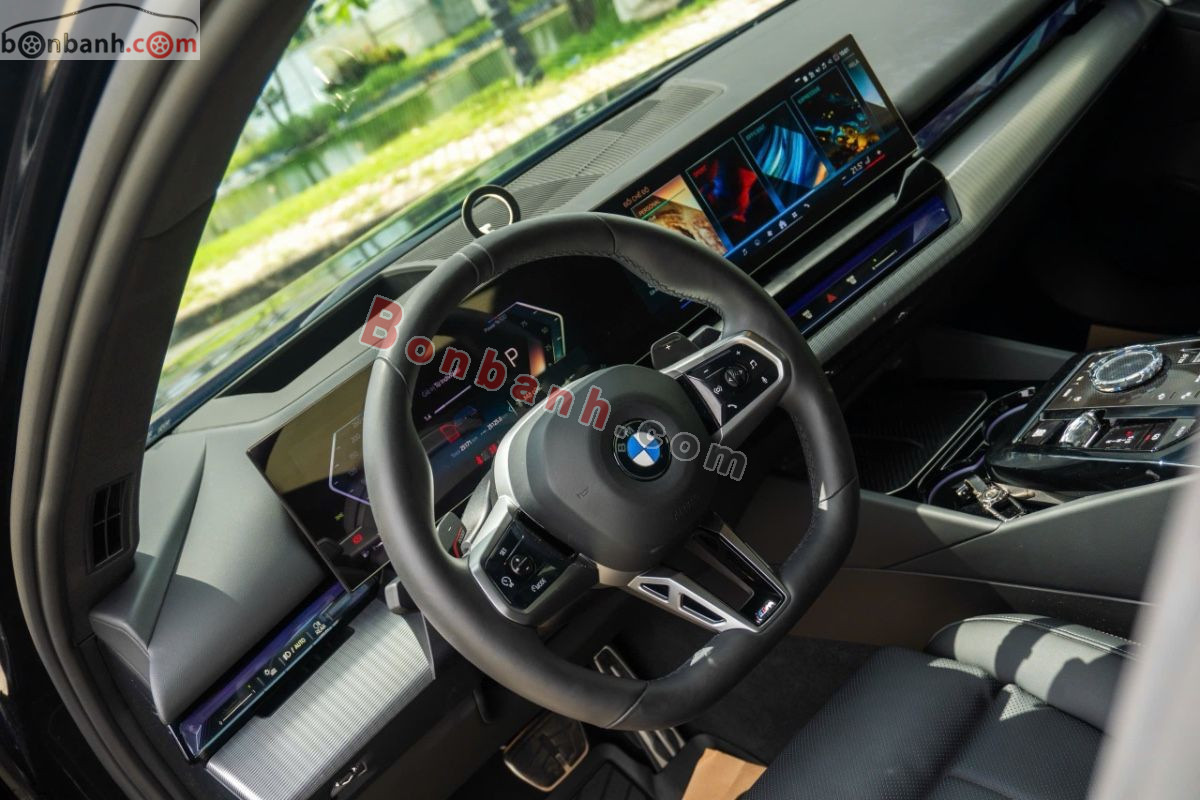 Bán ô tô BMW 5 Series 530i M Sport - 2025 - xe cũ