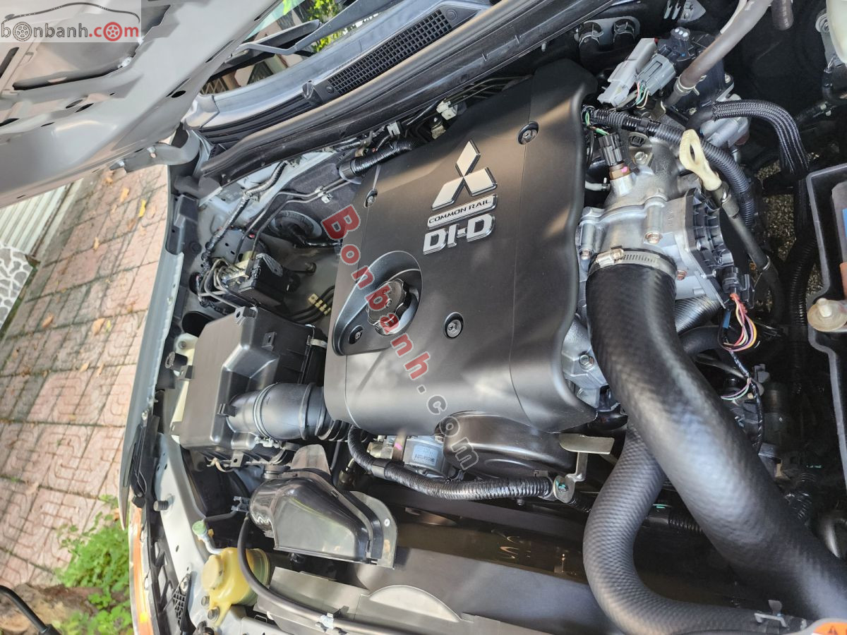 Bán ô tô Mitsubishi Triton 4x2 MT - 2016 - xe cũ