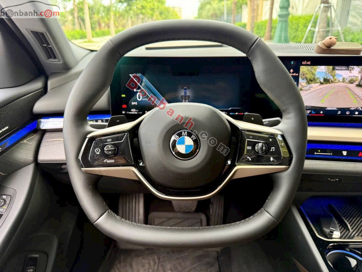 Bán ô tô BMW 5 Series 520i Premium - 2025 - xe cũ