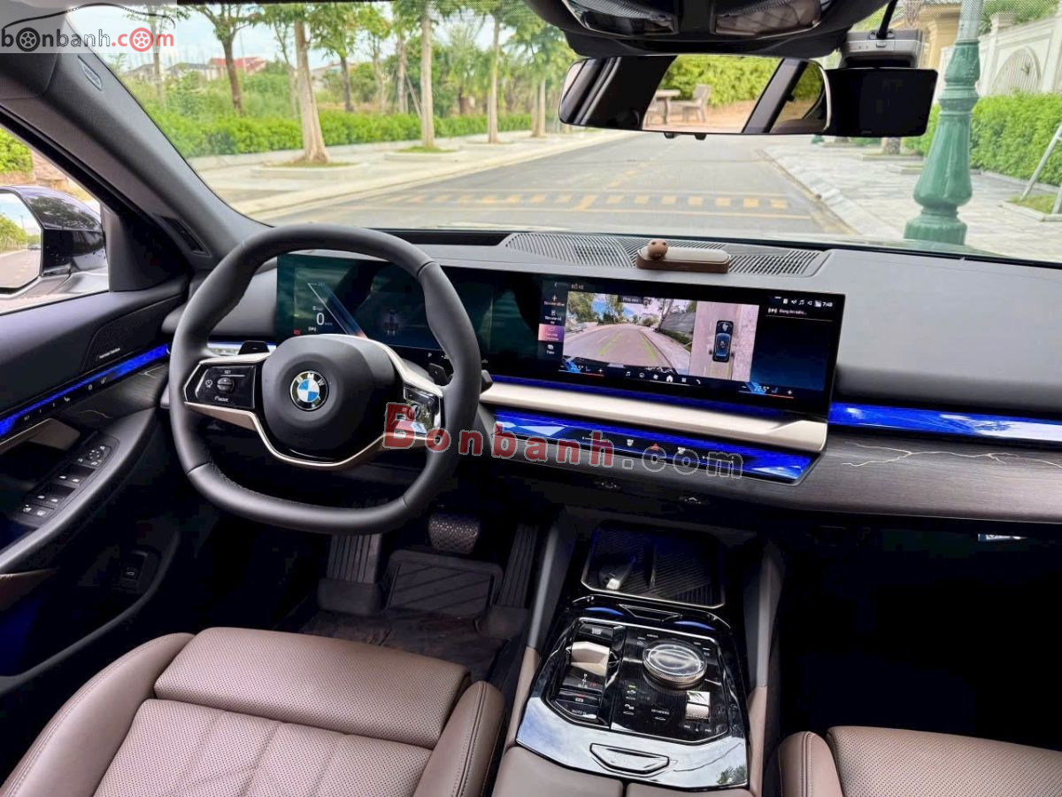 Bán ô tô BMW 5 Series 520i Premium - 2025 - xe cũ