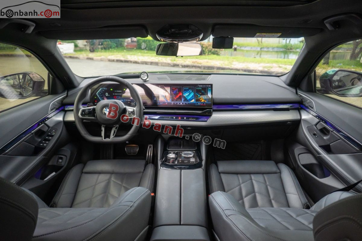 Bán ô tô BMW 5 Series 530i M Sport - 2025 - xe cũ