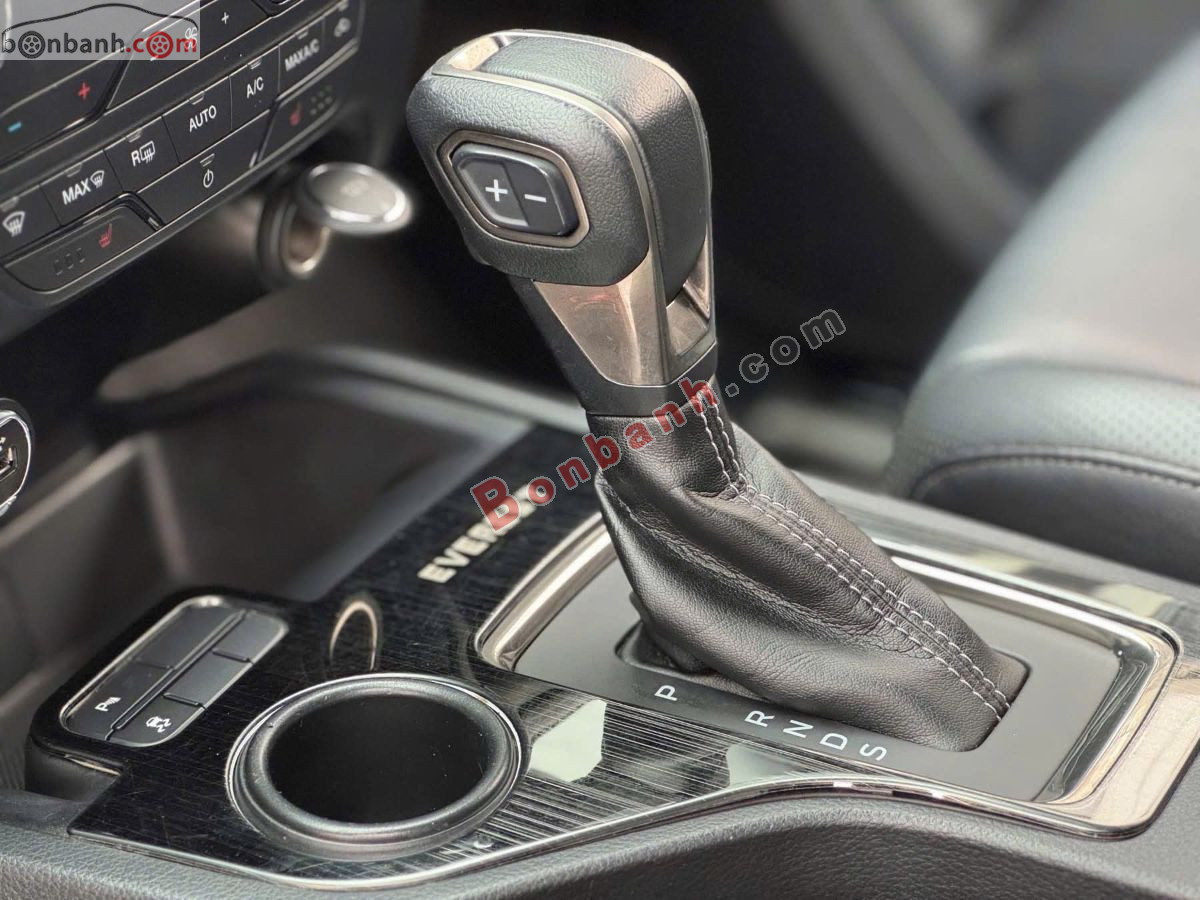 Bán ô tô Ford Everest Titanium 2.0L 4x2 AT - 2020 - xe cũ