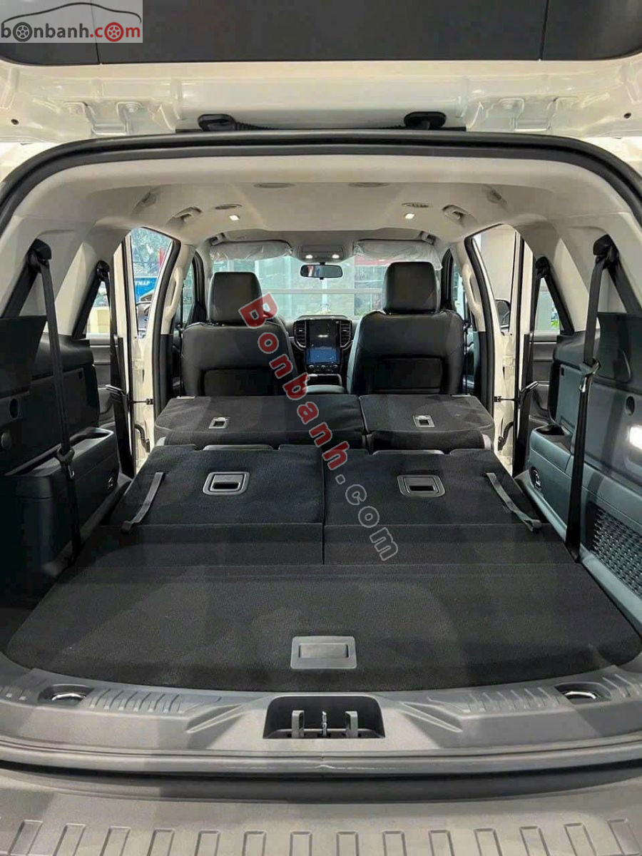 Bán ô tô Ford Everest Platinum 2.0L 4x4 AT - 2026 - xe mới