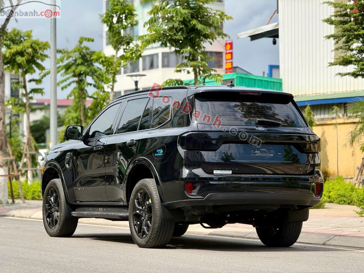 Bán ô tô Ford Everest Titanium 2.0L 4x2 AT - 2023 - xe cũ