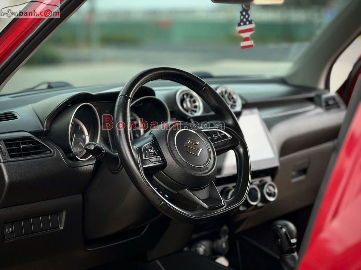 Bán ô tô Suzuki Swift GLX 1.2 AT - 2022 - xe cũ