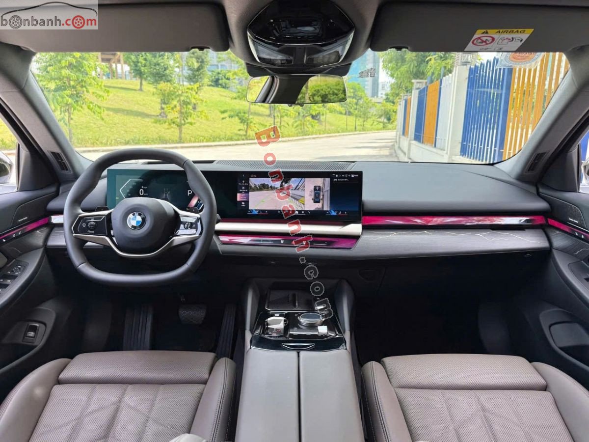 Bán ô tô BMW 5 Series 520i Premium - 2025 - xe cũ