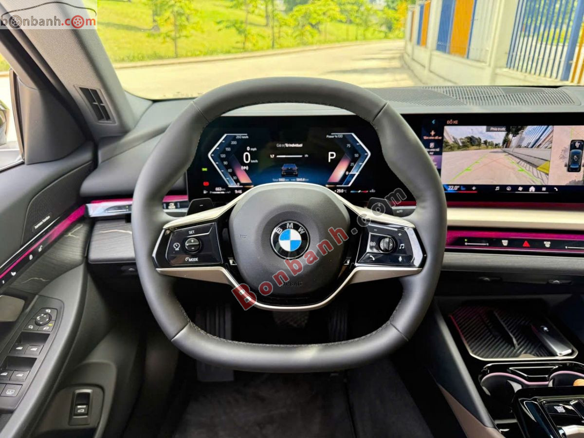 Bán ô tô BMW 5 Series 520i Premium - 2025 - xe cũ