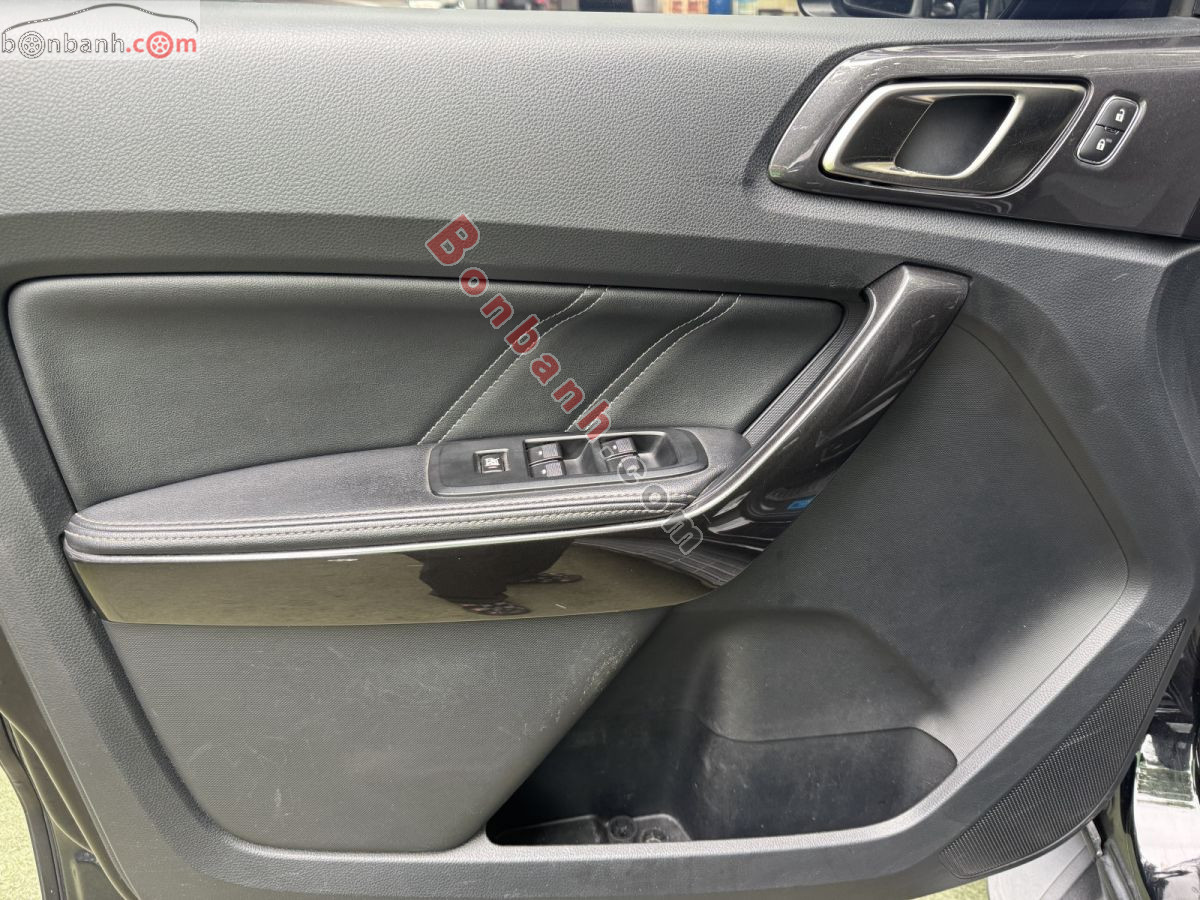 Bán ô tô Ford Everest Titanium 2.0L 4x2 AT - 2019 - xe cũ
