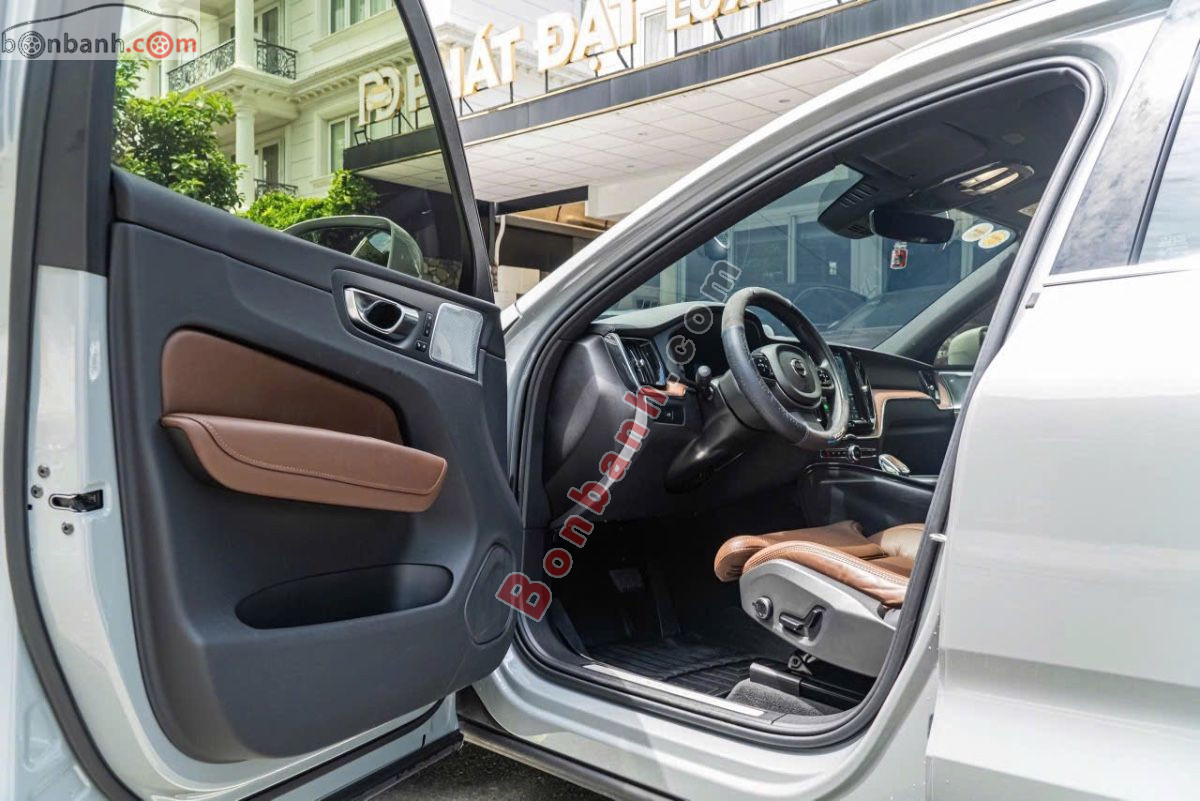 Bán ô tô Volvo XC60 Ultra B6 AWD - 2025 - xe cũ