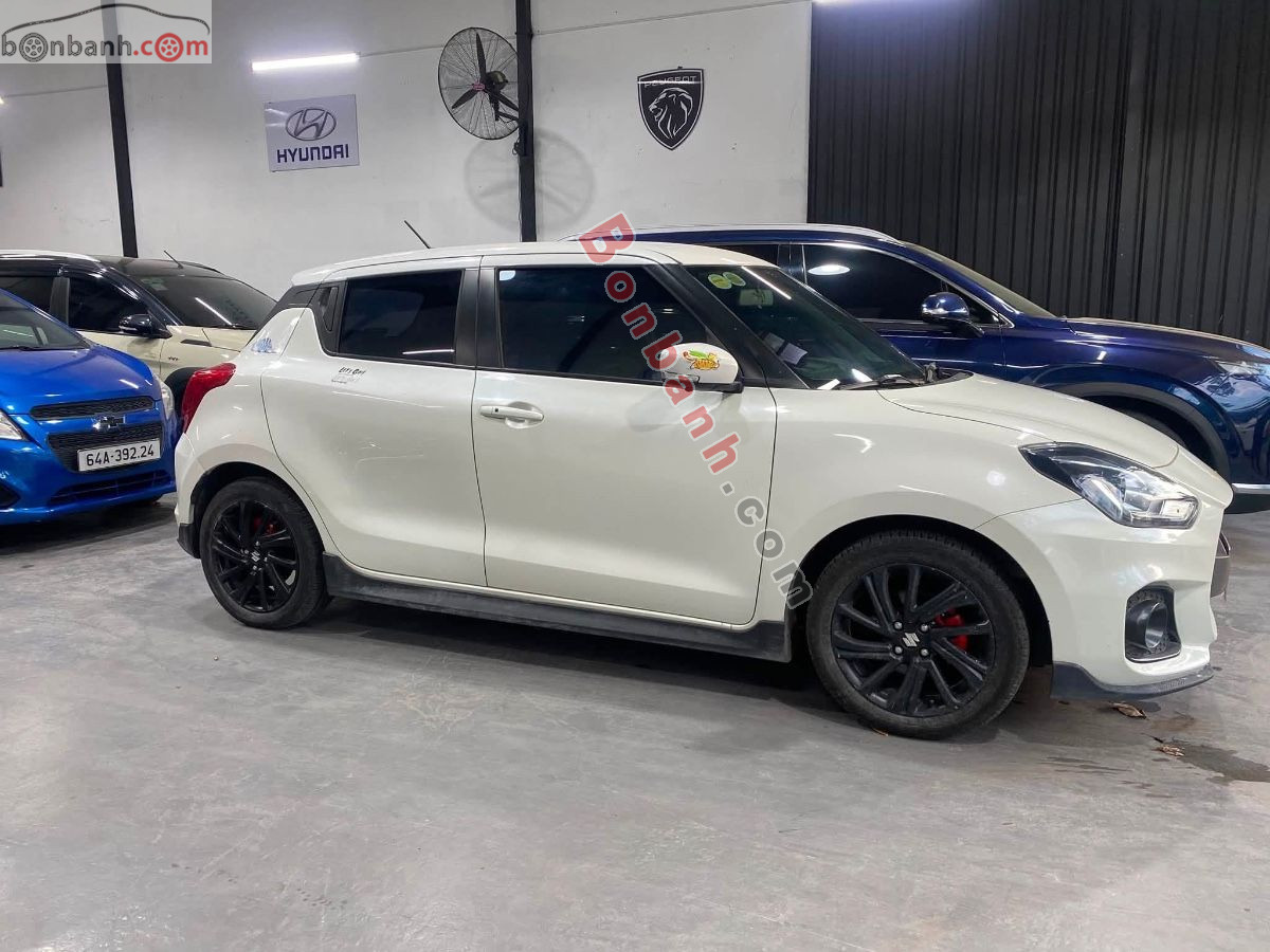 Bán ô tô Suzuki Swift GLX 1.2 AT - 2022 - xe cũ