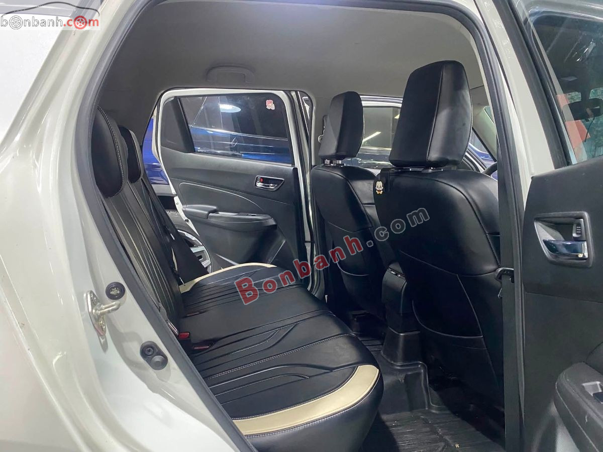 Bán ô tô Suzuki Swift GLX 1.2 AT - 2022 - xe cũ