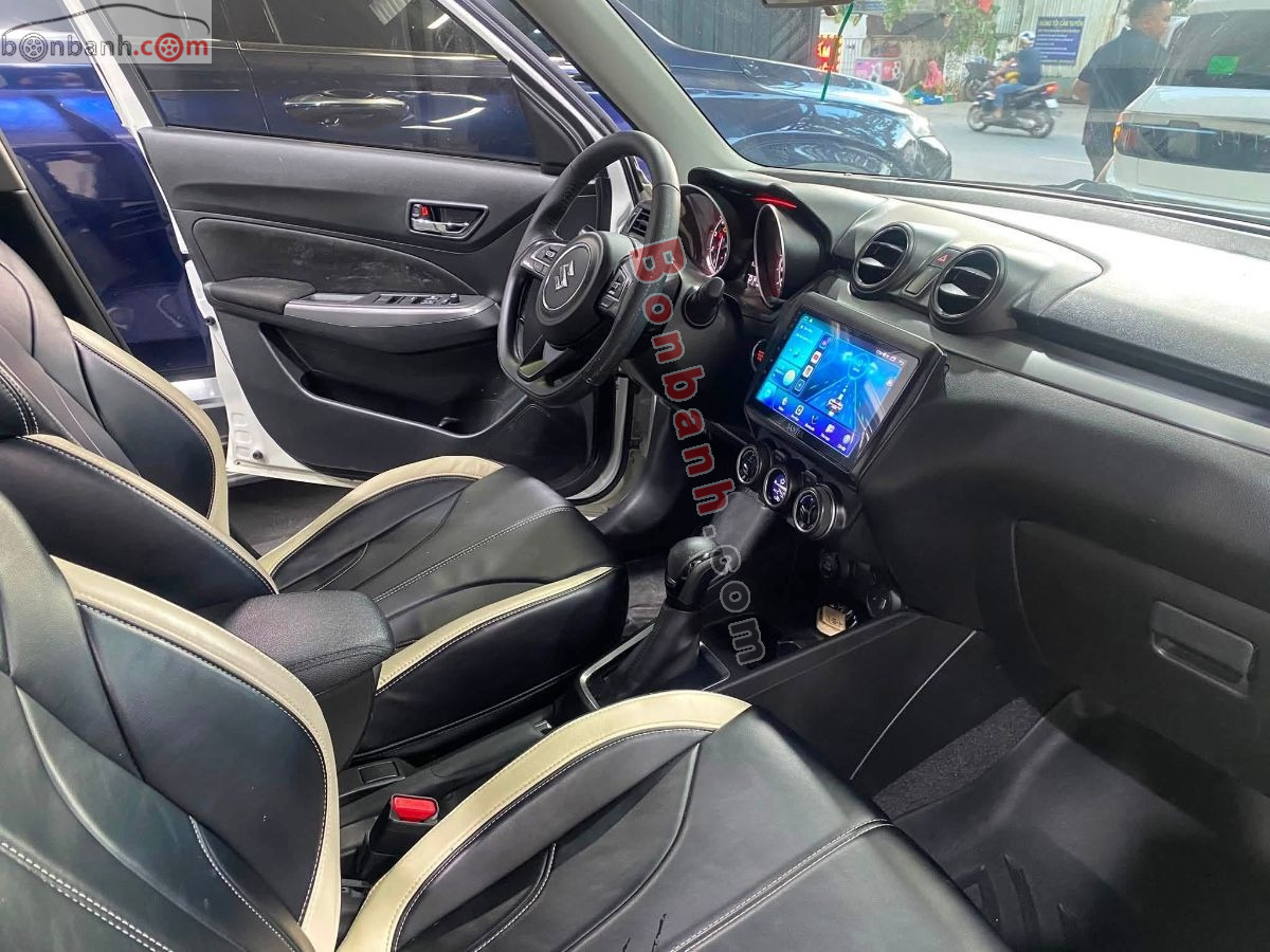 Bán ô tô Suzuki Swift GLX 1.2 AT - 2022 - xe cũ