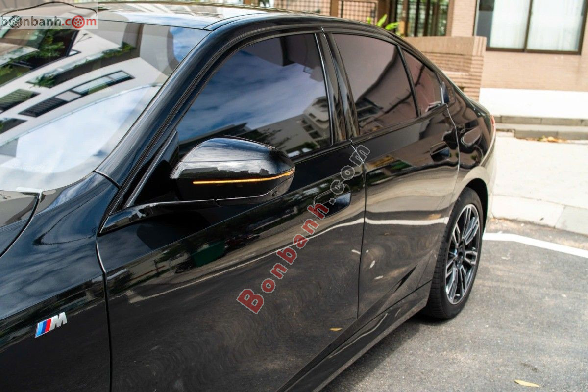 Bán ô tô BMW 5 Series 530i M Sport - 2025 - xe cũ