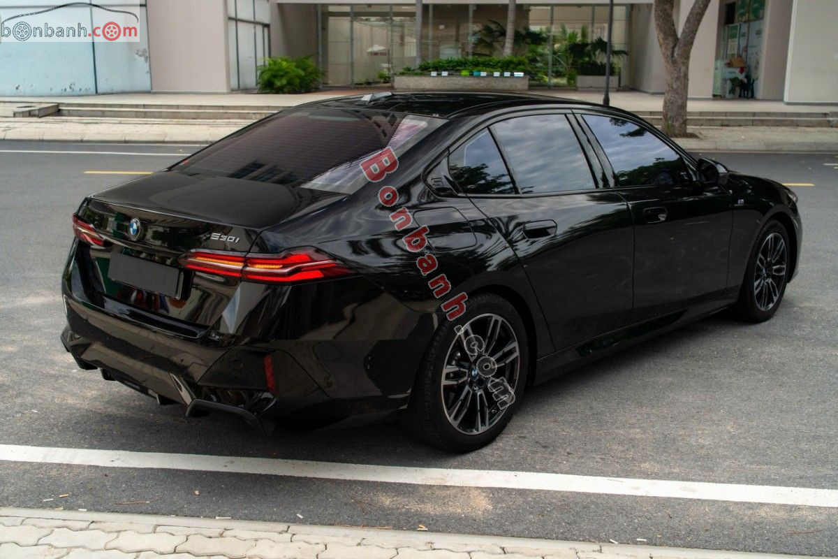 Bán ô tô BMW 5 Series 530i M Sport - 2025 - xe cũ
