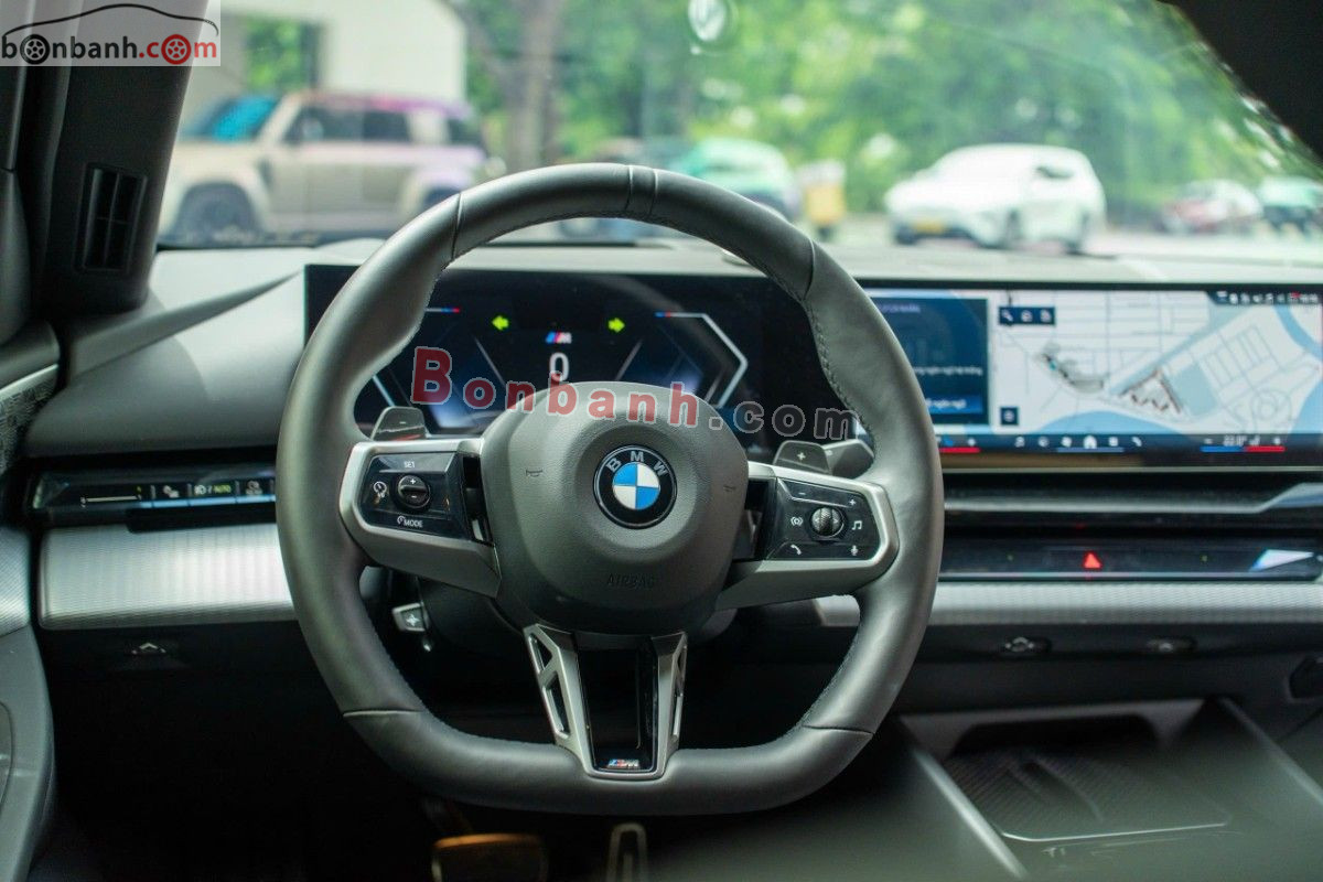 Bán ô tô BMW 5 Series 530i M Sport - 2025 - xe cũ