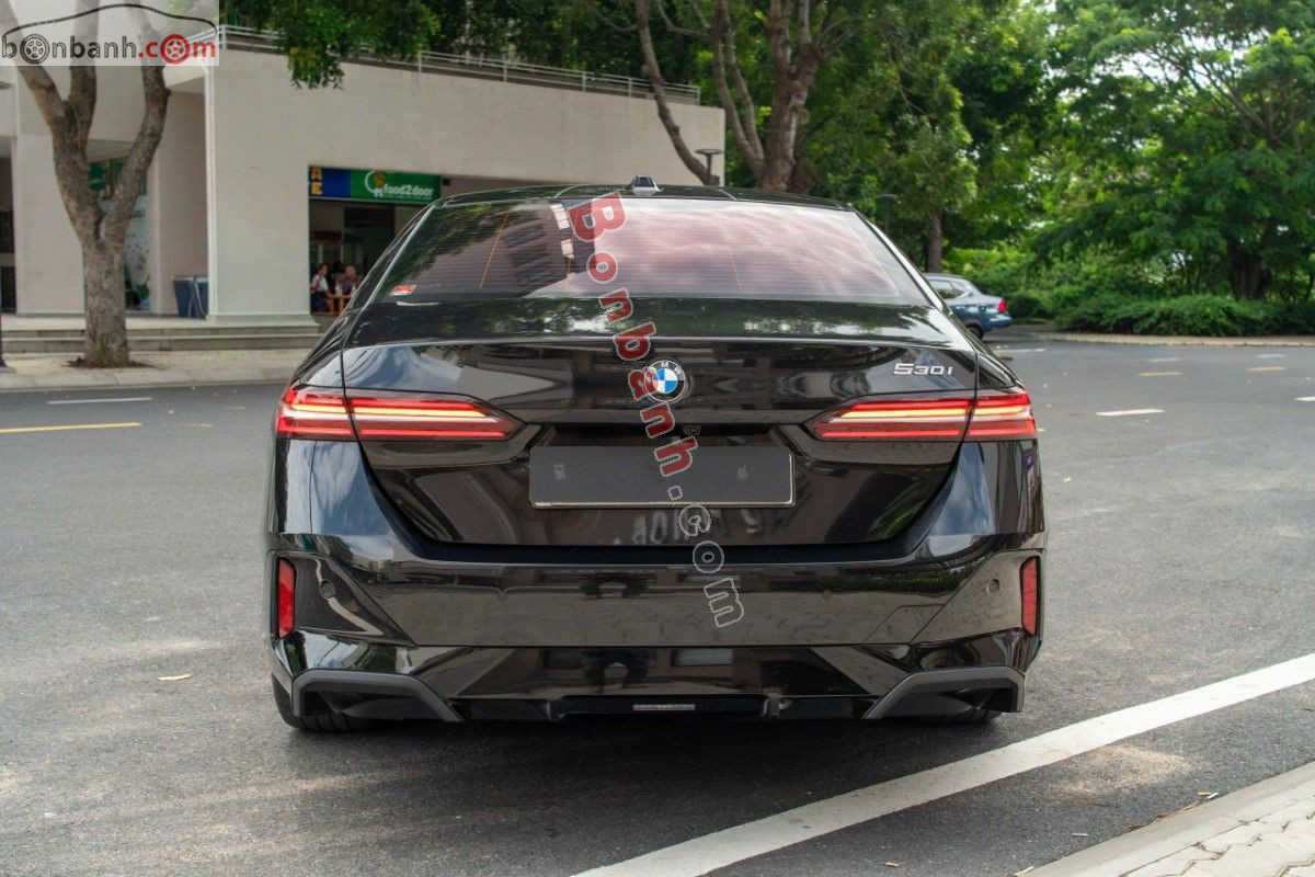 Bán ô tô BMW 5 Series 530i M Sport - 2025 - xe cũ