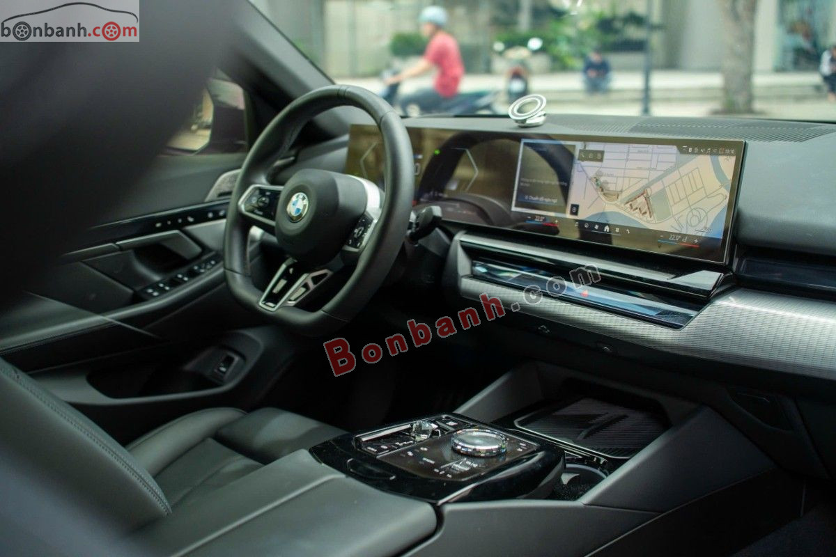 Bán ô tô BMW 5 Series 530i M Sport - 2025 - xe cũ