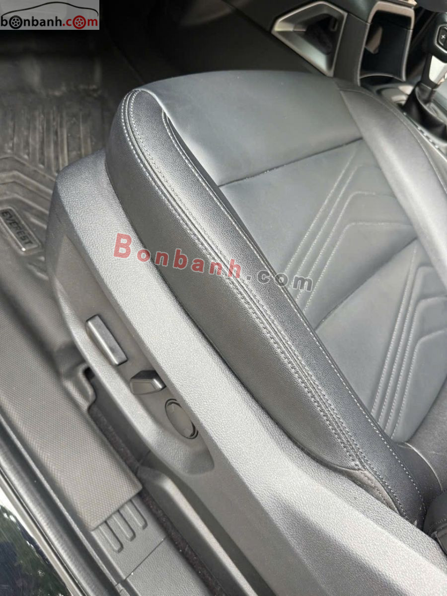 Bán ô tô Ford Everest Titanium 2.0L 4x2 AT - 2025 - xe cũ