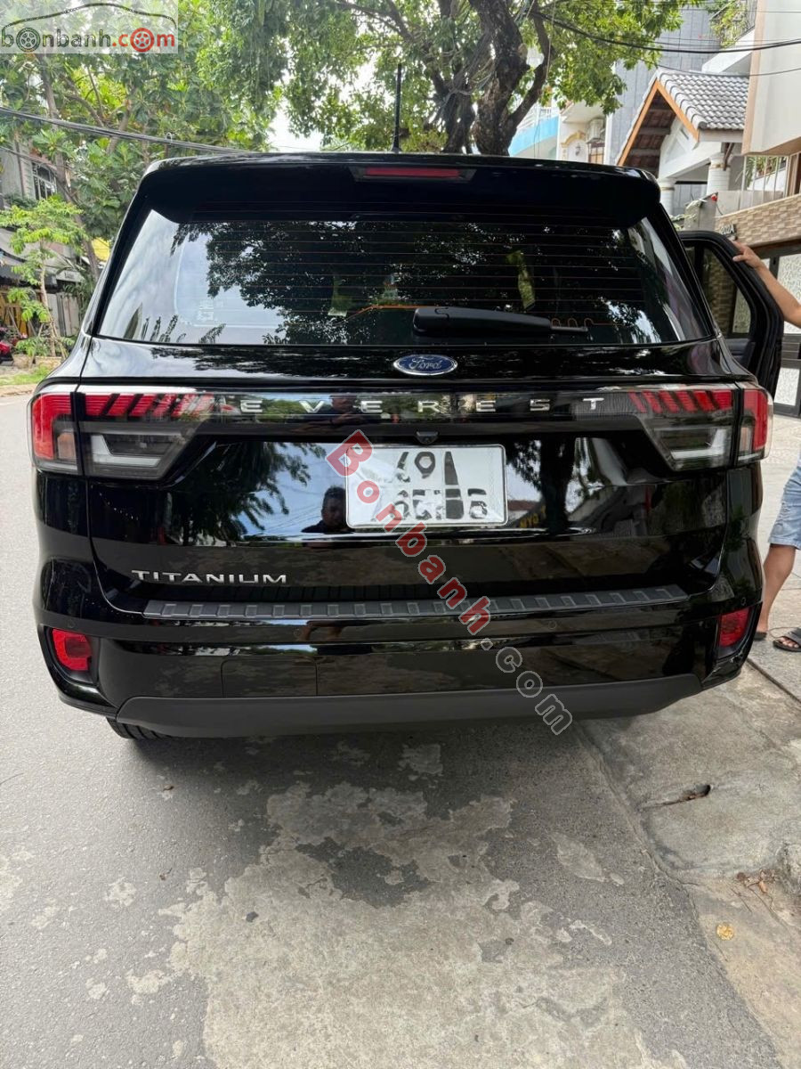 Bán ô tô Ford Everest Titanium 2.0L 4x2 AT - 2025 - xe cũ