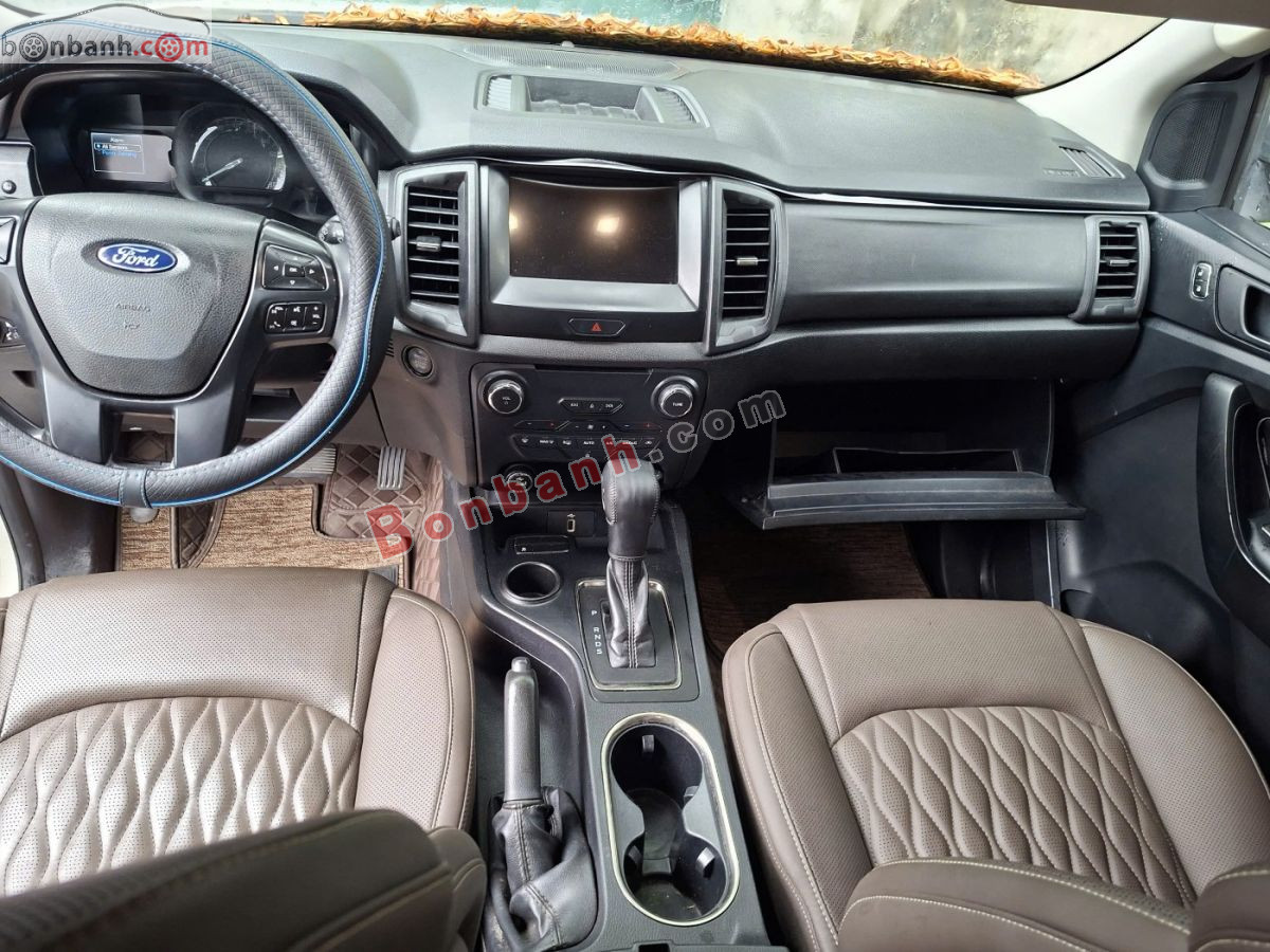 Bán ô tô Ford Everest Titanium 2.0L 4x2 AT - 2018 - xe cũ