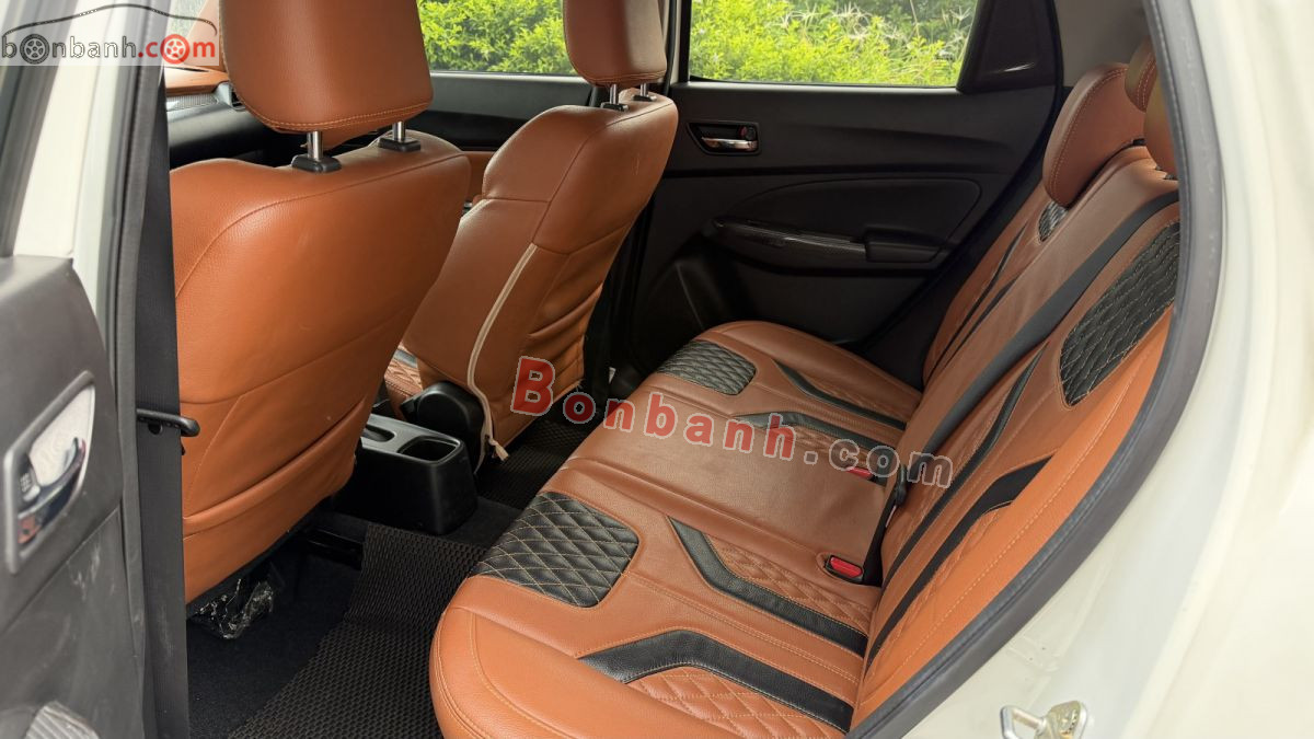 Bán ô tô Suzuki Swift GLX 1.2 AT - 2019 - xe cũ
