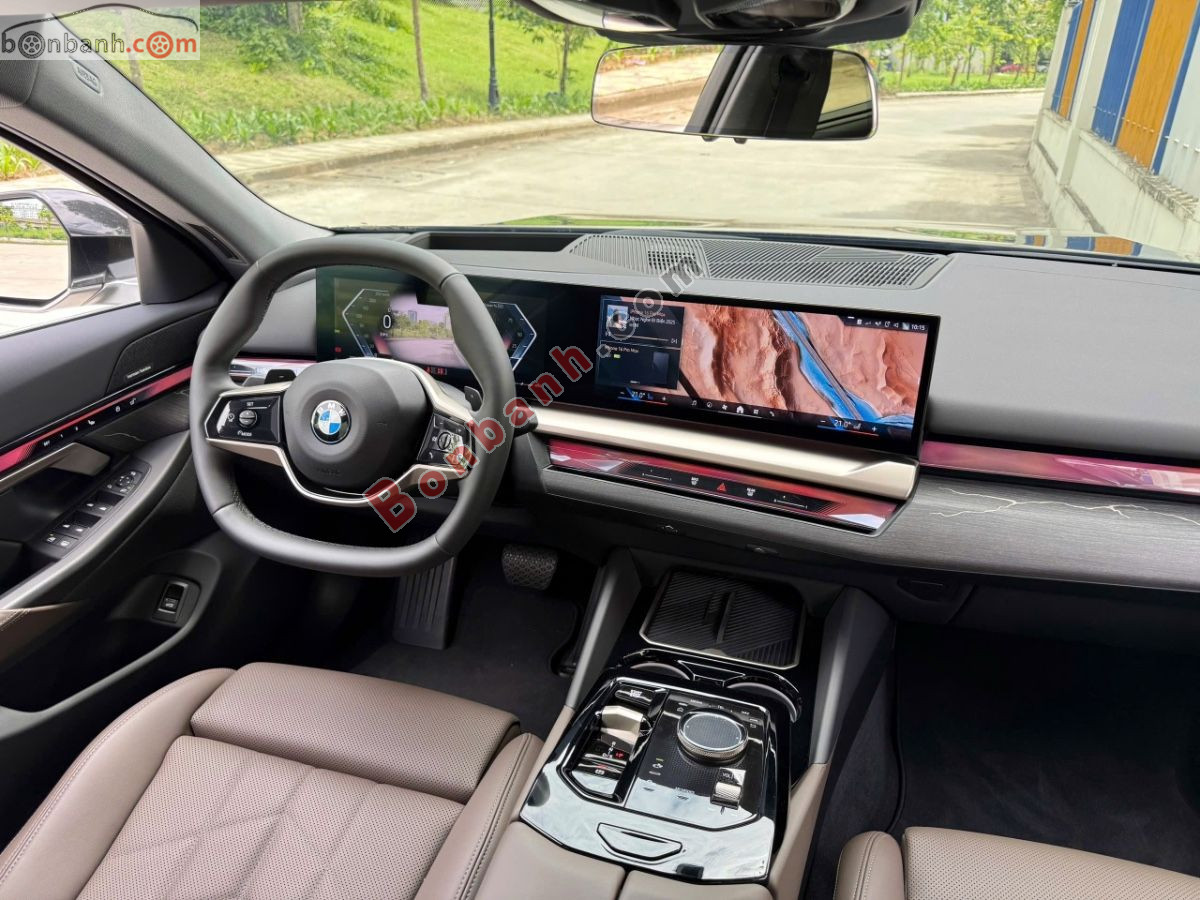 Bán ô tô BMW 5 Series 520i Premium - 2025 - xe cũ