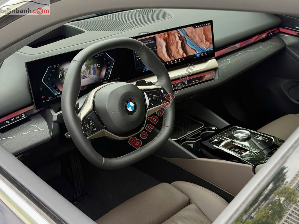 Bán ô tô BMW 5 Series 520i Premium - 2025 - xe cũ