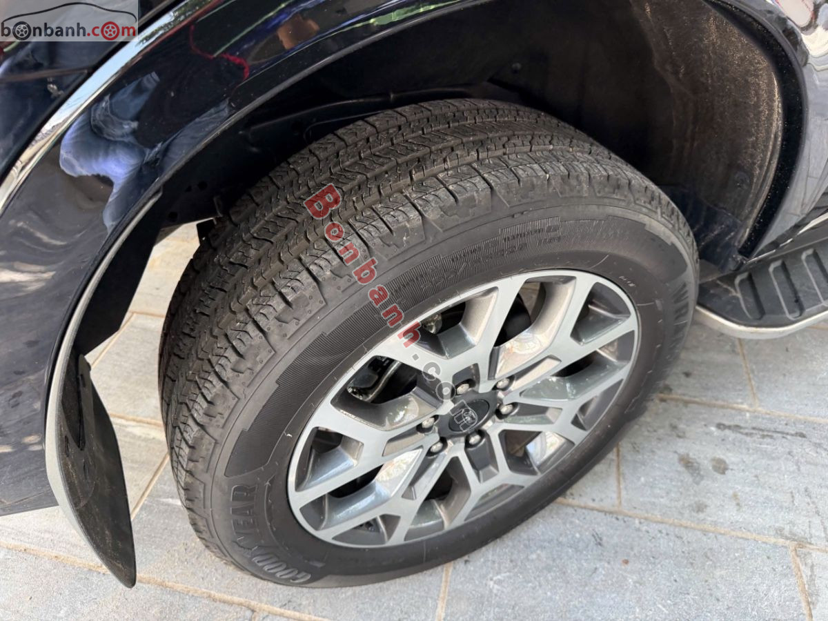 Bán ô tô Ford Everest Titanium Plus 2.0L 4x4 AT - 2025 - xe cũ