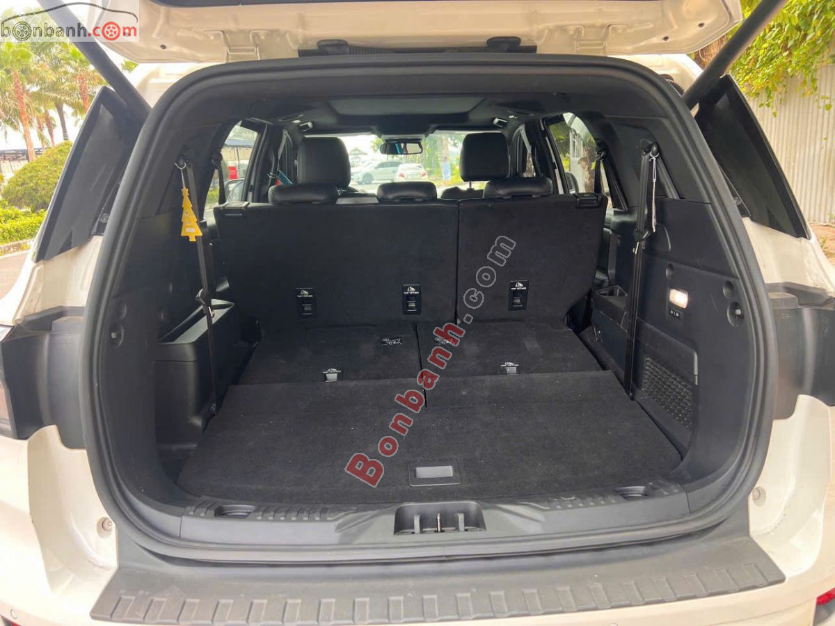 Bán ô tô Ford Everest Titanium Plus 2.0L 4x4 AT - 2025 - xe cũ