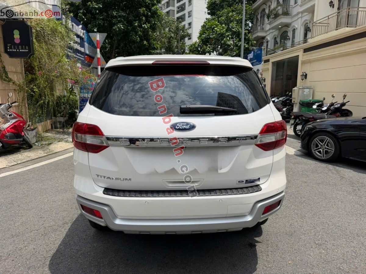 Bán ô tô Ford Everest Titanium 2.0L 4x2 AT - 2022 - xe cũ