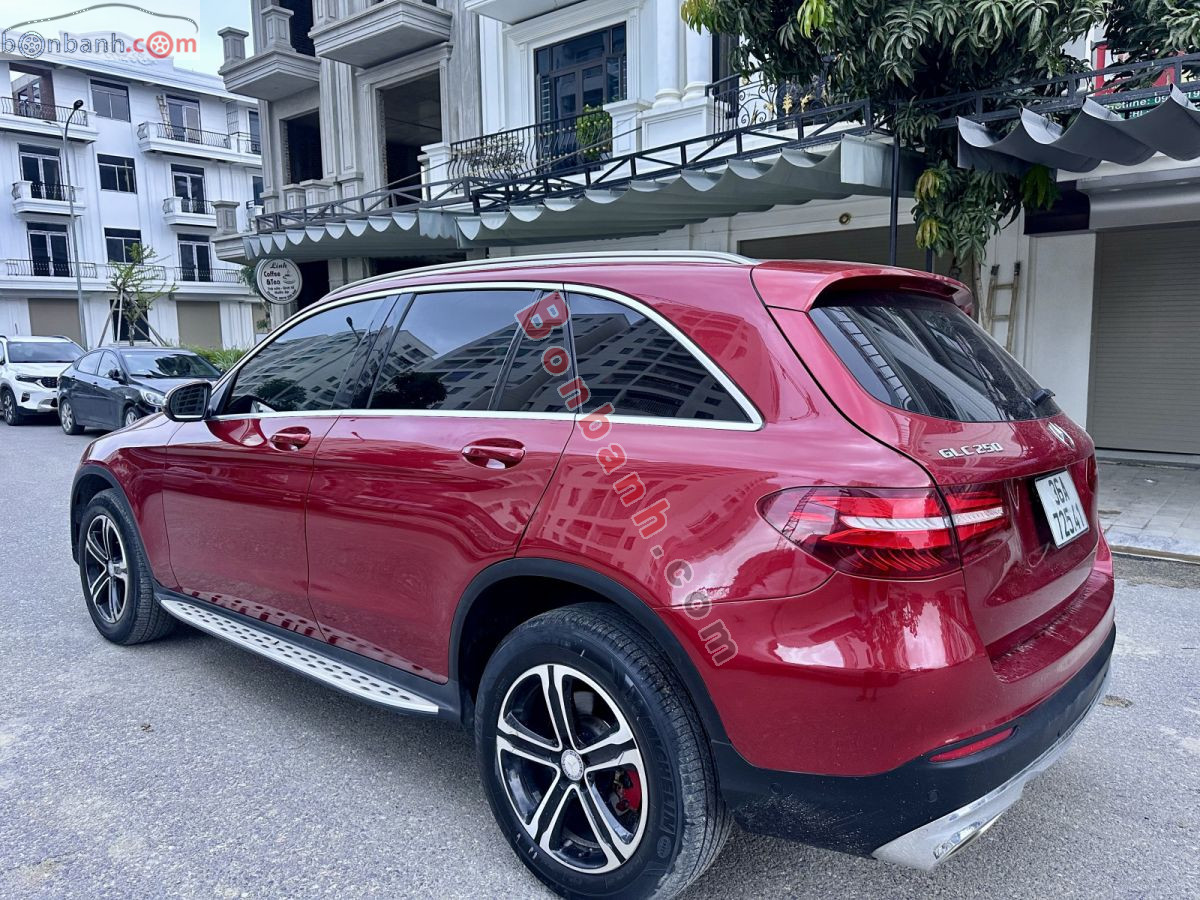 Bán ô tô Mercedes Benz GLC 250 4Matic - 2017 - xe cũ