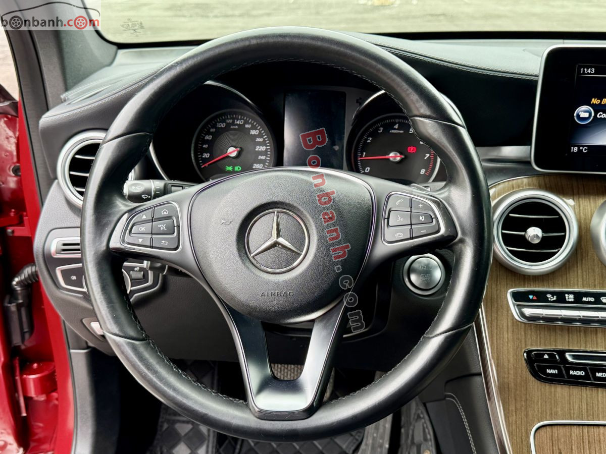 Bán ô tô Mercedes Benz GLC 250 4Matic - 2017 - xe cũ