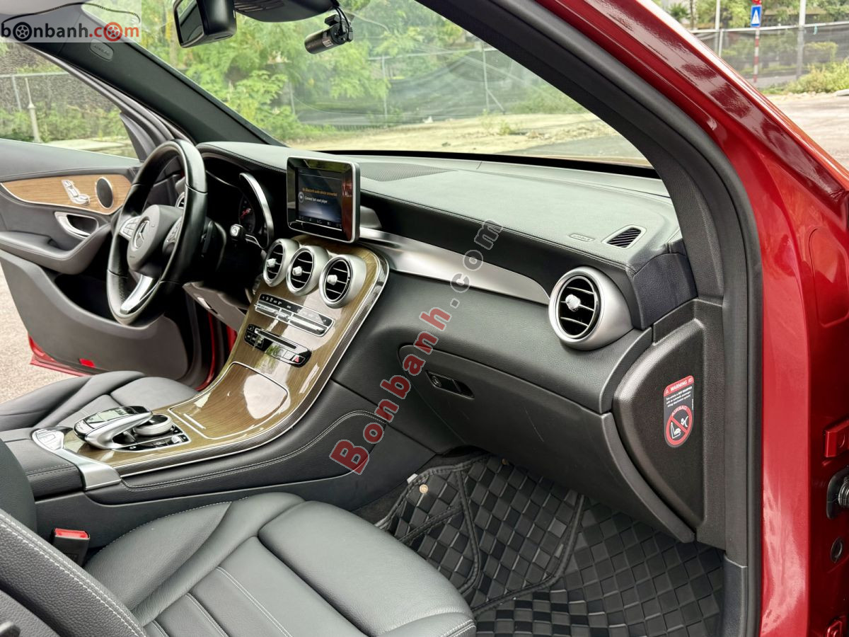 Bán ô tô Mercedes Benz GLC 250 4Matic - 2017 - xe cũ