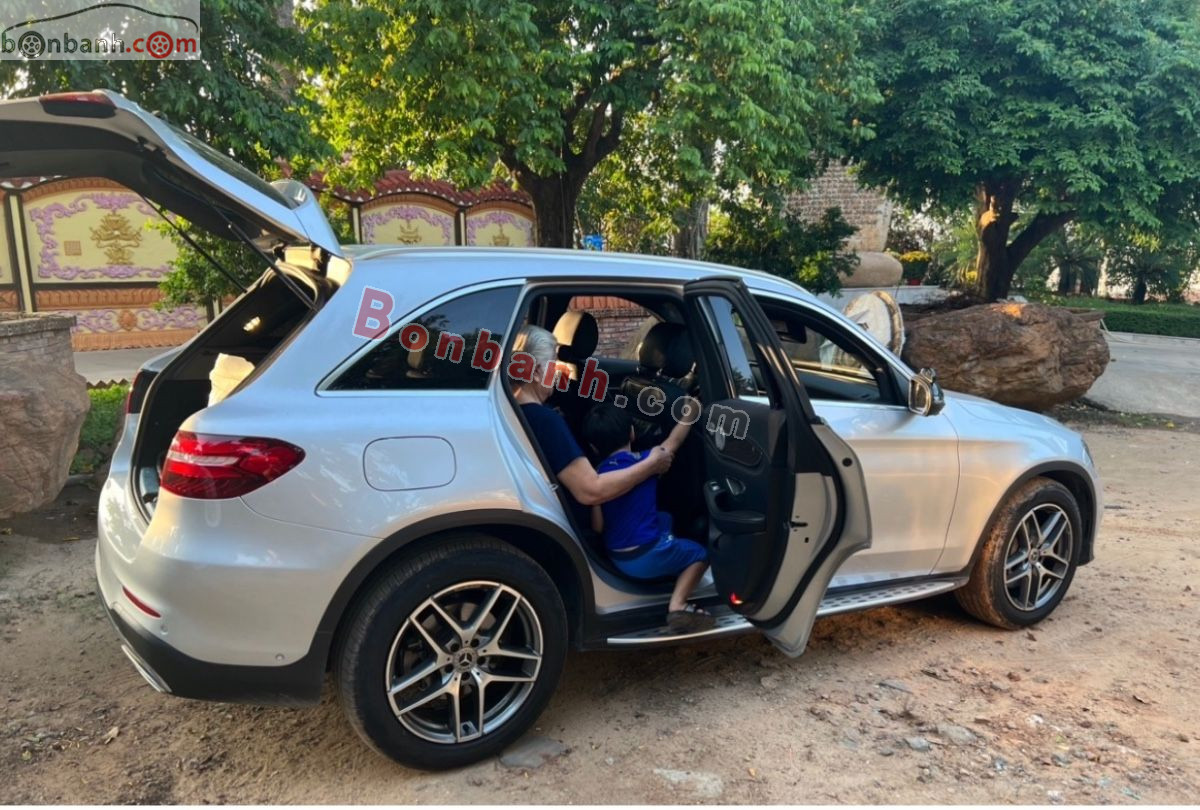 Bán ô tô Mercedes Benz GLC 300 4Matic - 2017 - xe cũ