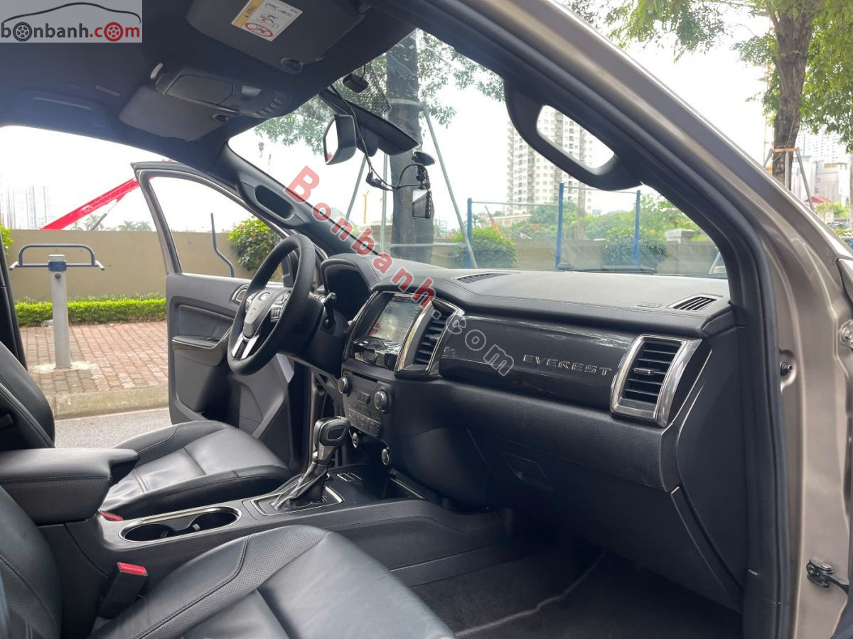 Bán ô tô Ford Everest Titanium 2.0L 4x2 AT - 2018 - xe cũ