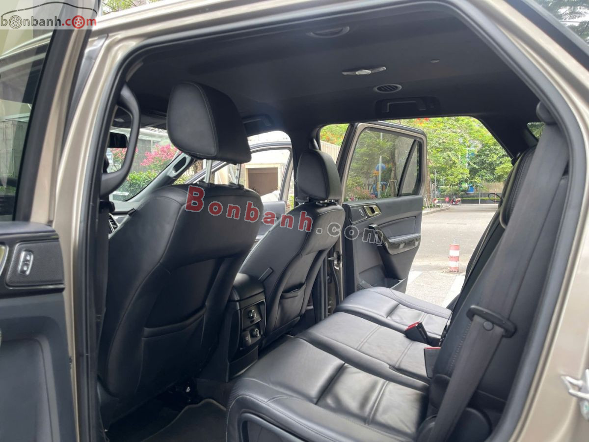 Bán ô tô Ford Everest Titanium 2.0L 4x2 AT - 2018 - xe cũ