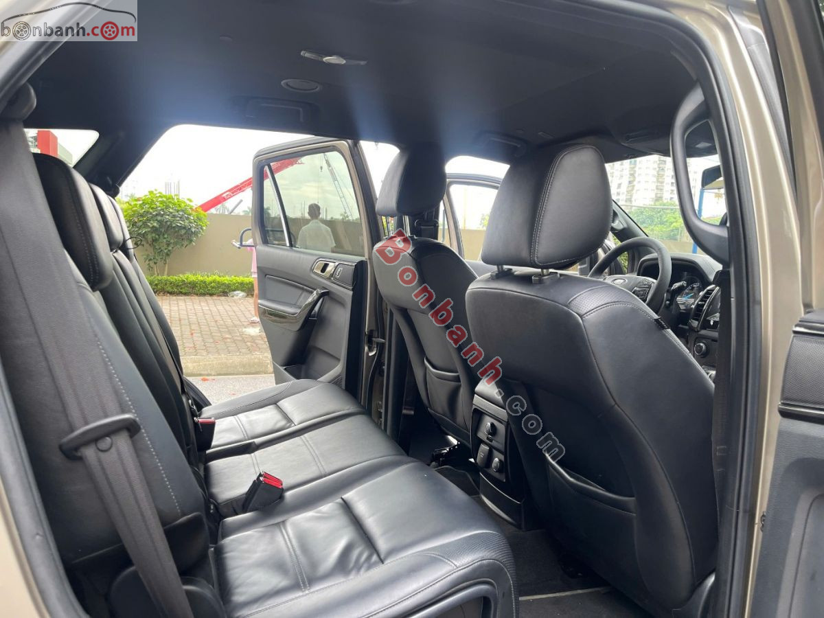 Bán ô tô Ford Everest Titanium 2.0L 4x2 AT - 2018 - xe cũ