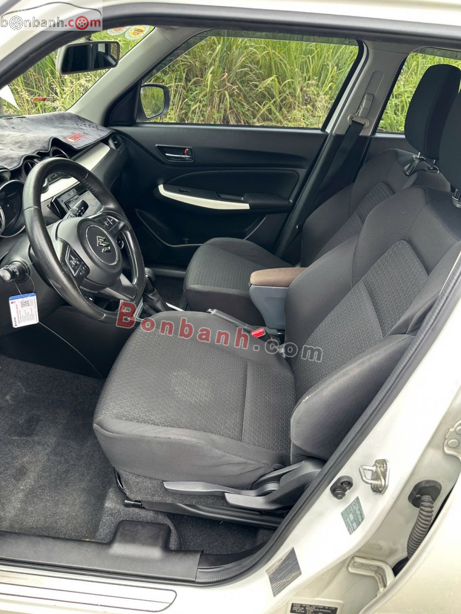 Bán ô tô Suzuki Swift GLX 1.2 AT - 2018 - xe cũ