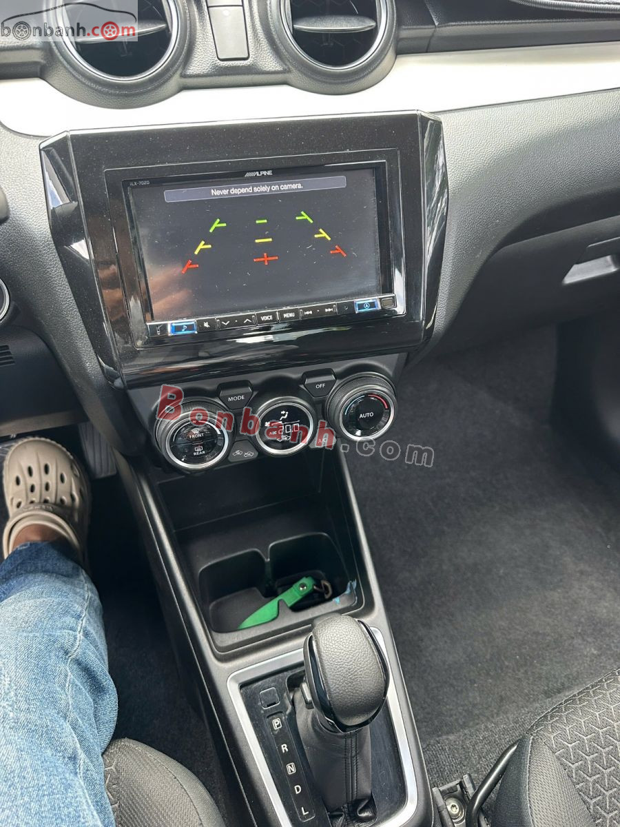 Bán ô tô Suzuki Swift GLX 1.2 AT - 2018 - xe cũ