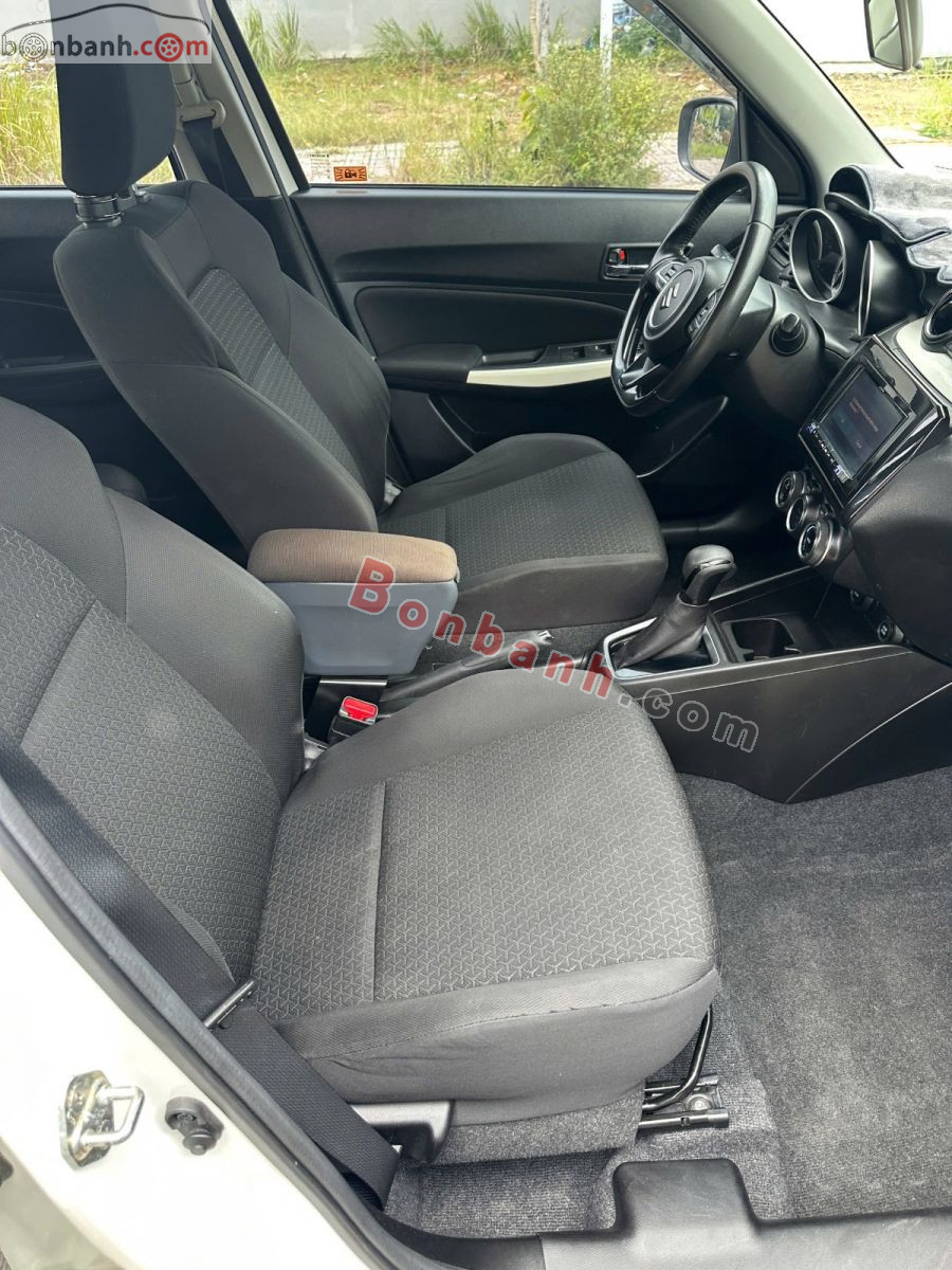 Bán ô tô Suzuki Swift GLX 1.2 AT - 2018 - xe cũ