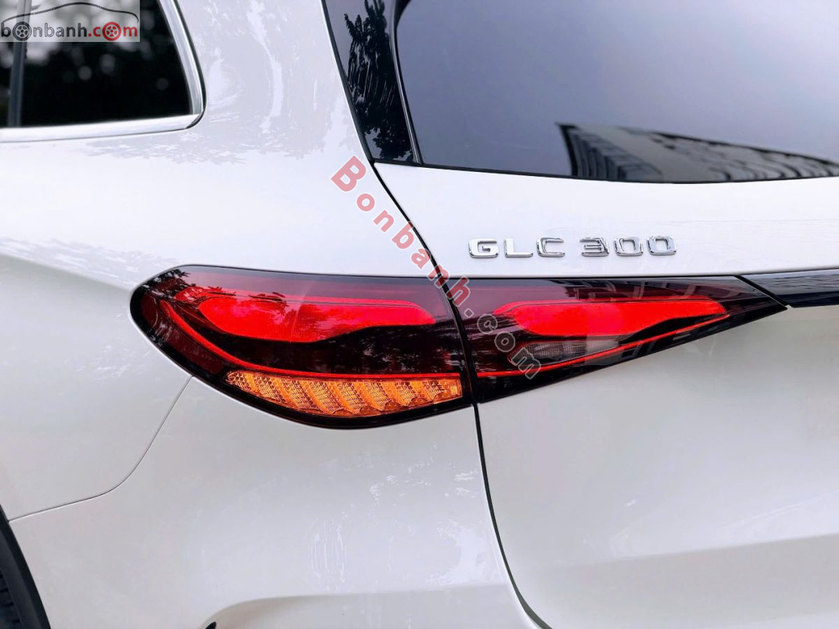 Bán ô tô Mercedes Benz GLC 300 4Matic - 2023 - xe cũ