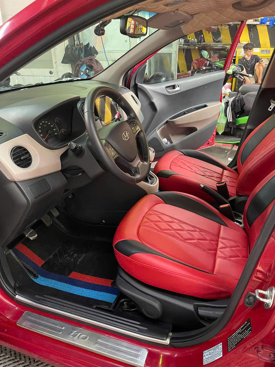 Bán ô tô Hyundai i10 1.2 MT Sedan năm sản xuất 2020, màu đỏ