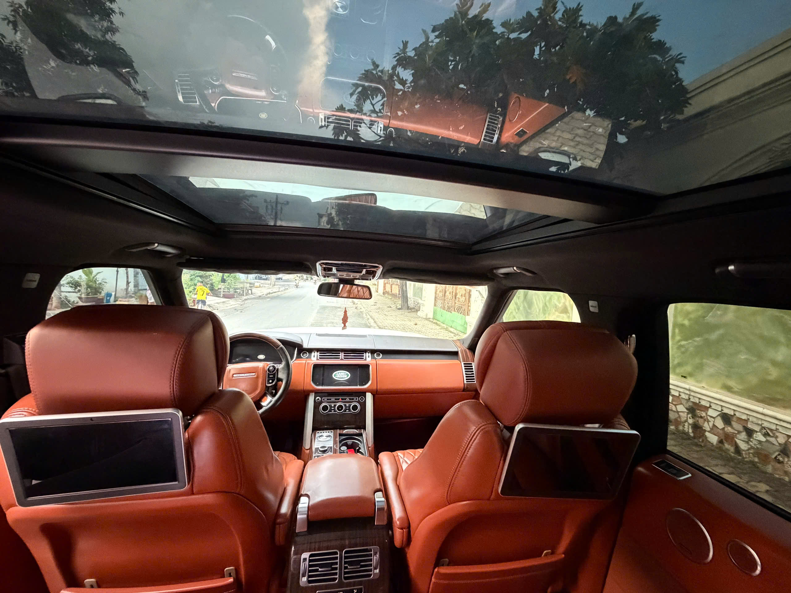 Bán LandRover Range Rover HSE LWB 3.0 sản xuất 2014, màu trắng, giá 1.599tỉ