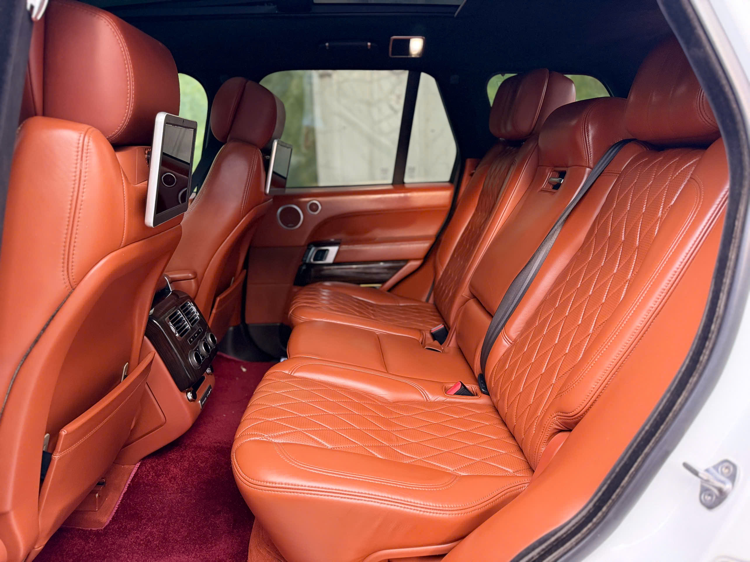 Bán LandRover Range Rover HSE LWB 3.0 sản xuất 2014, màu trắng, giá 1.599tỉ