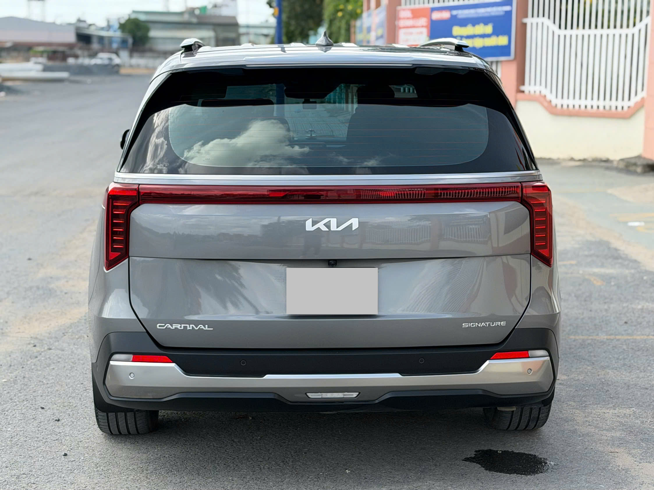 Bán xe Kia Carnival Signature 2.2D Full dầu sản xuất năm 2026, màu xám (ghi)