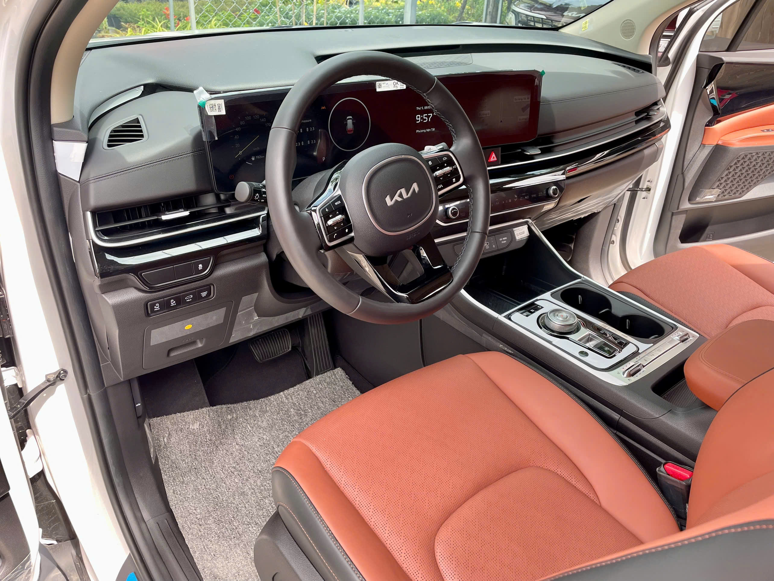 Cần bán xe Kia Carnival Signature 2.2D Full dầu sản xuất năm 2026, màu trắng, giá 1.539tỉ