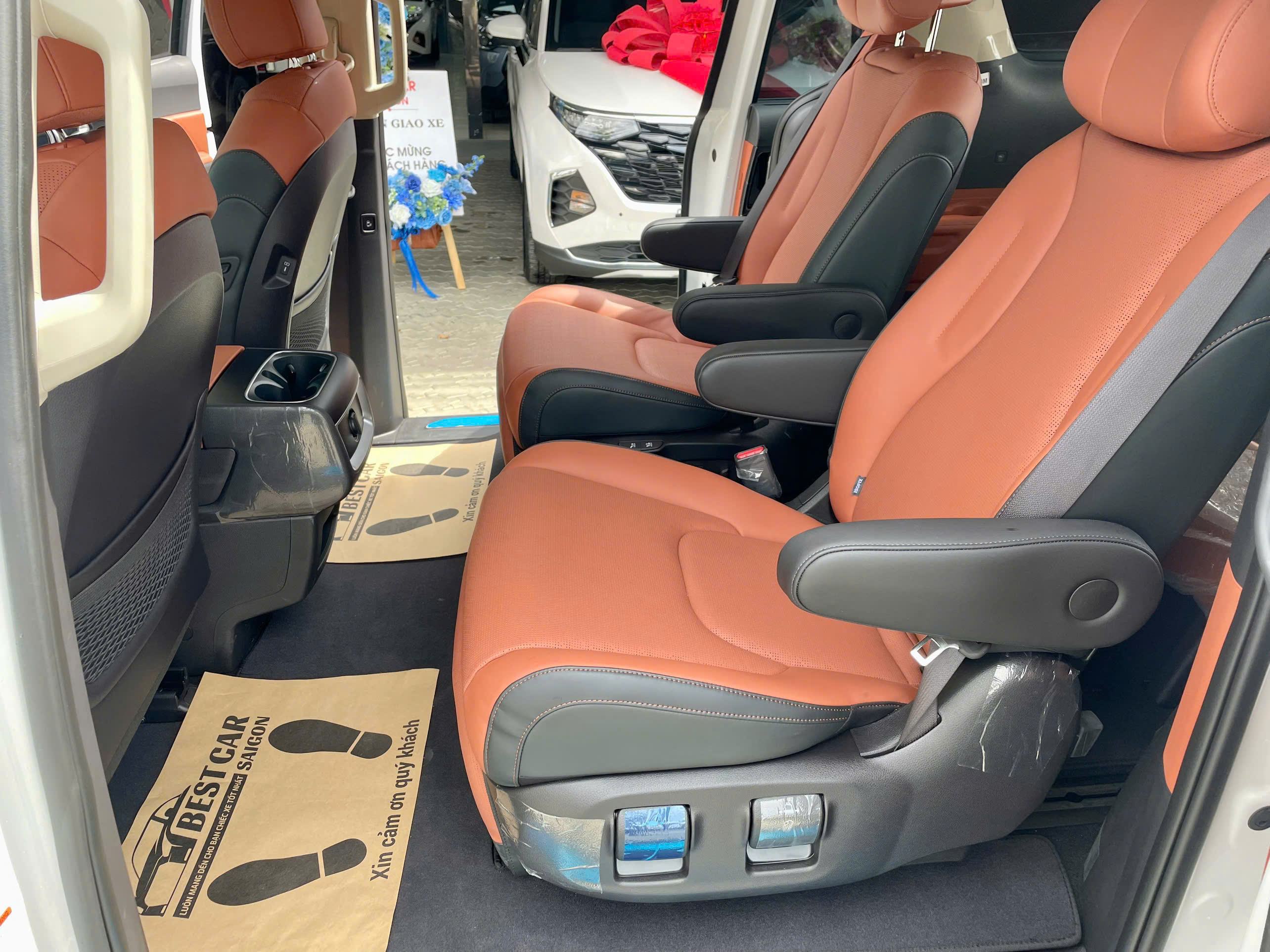Cần bán xe Kia Carnival Signature 2.2D Full dầu sản xuất năm 2026, màu trắng, giá 1.539tỉ