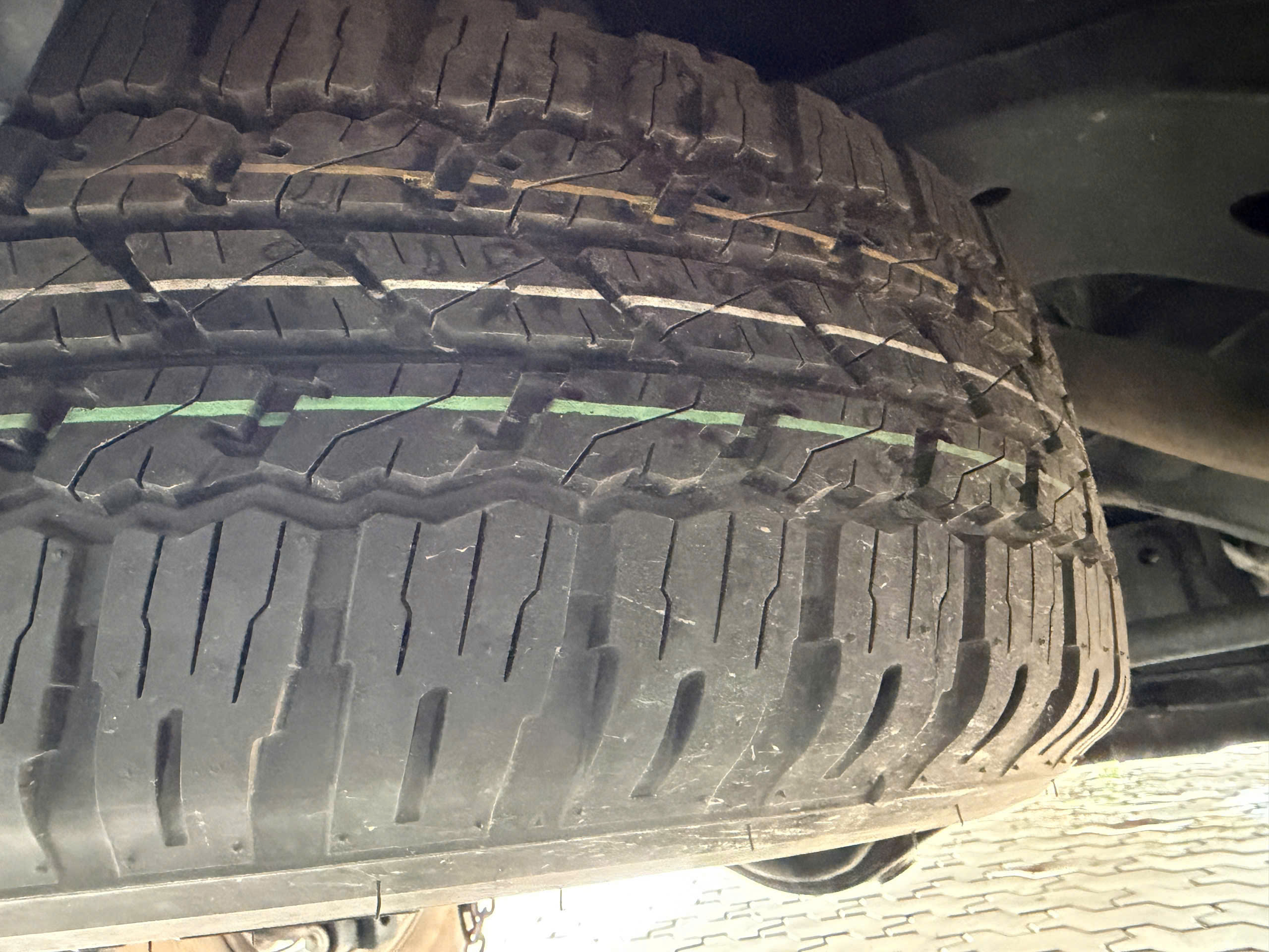 Cần bán xe Toyota Fortuner 2.4G 4x2 AT năm sản xuất 2019, màu bạc, xe nhập giá cạnh tranh